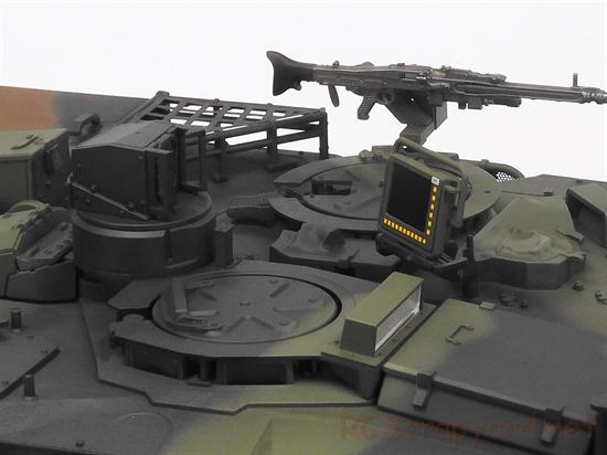 Tamiya German Federal Army Main Battle Tank Leopard 2 A7V 